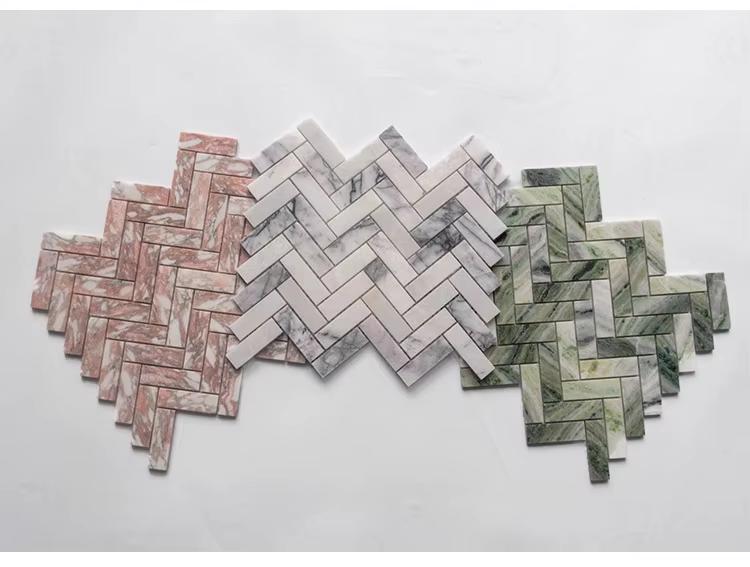Đá mossaic tự nhiên trang trí vỉ 30x30cm thanh 2,5x7cm -vân trắng