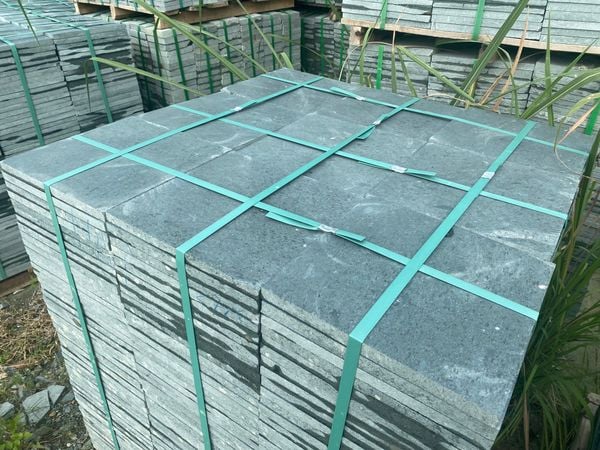 Đá xanh Thanh Hóa tự nhiên ốp lát sân vườn, bể bơi HM-30604